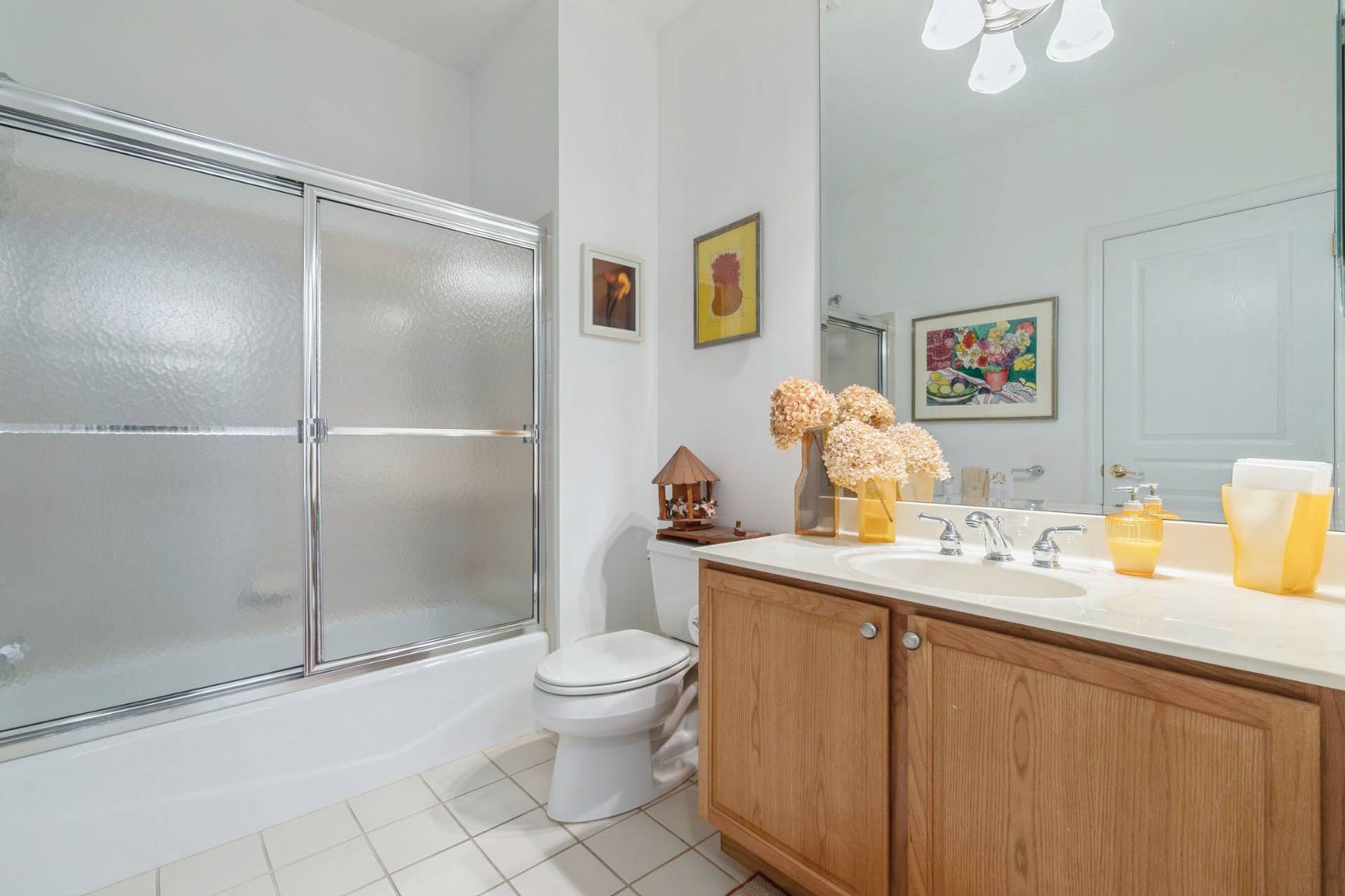  Guest Full Bath #2 - Main Floor