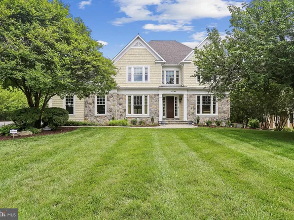 11736 Gainsborough Rd, Potomac, MD 20854