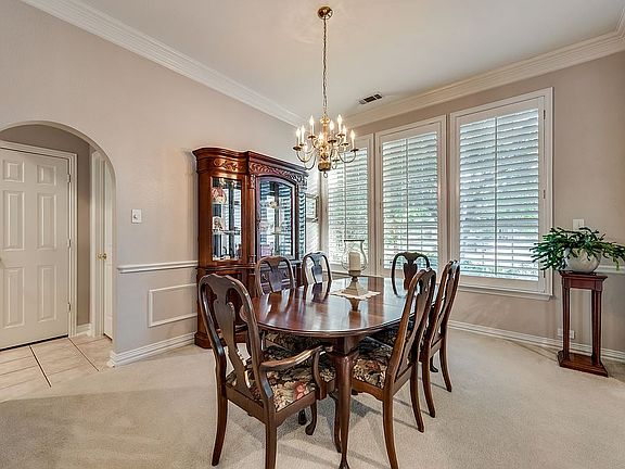 5th image of 4600 Hampshire Dr
