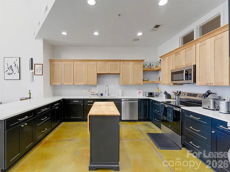 909 Westmere Ave — Photo 16