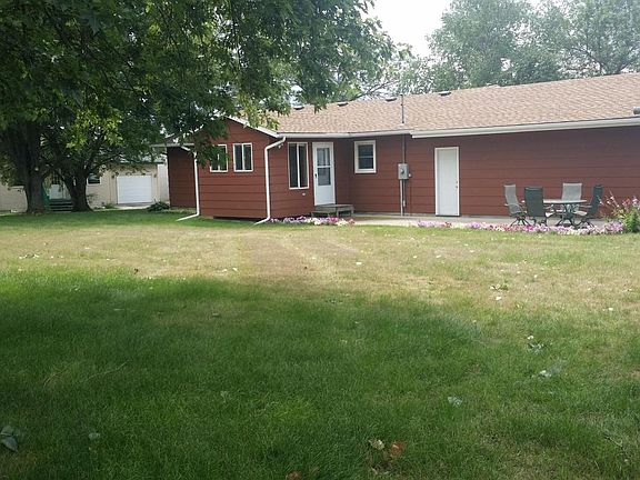 3rd image of 1211 County Road 22 NW