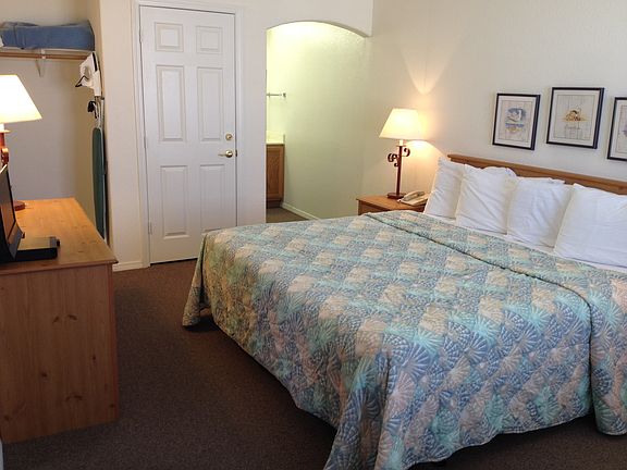 Spacious King sized bed