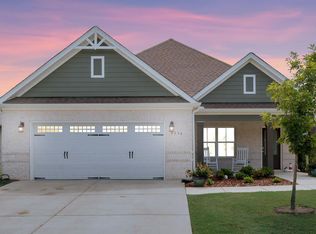 9536 Hampton Oak Dr, Owens Cross Roads, AL 35763