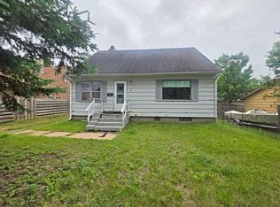 716 E 37th St, Hibbing, MN 55746