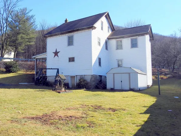 1017 Franklin Ave, Trevorton, PA 17881