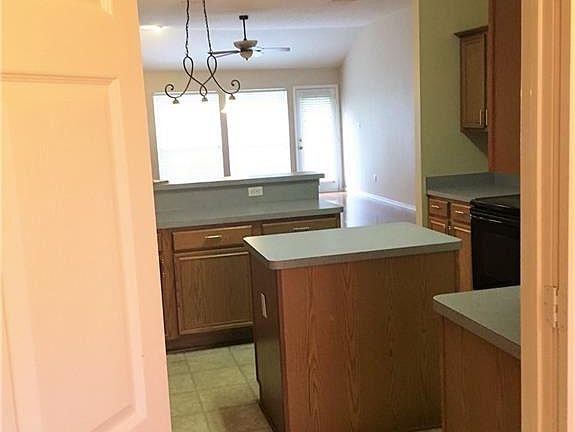 3rd image of 8006 Hat Creek Ct