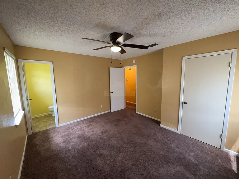 820 Michelle Dr — Photo 12