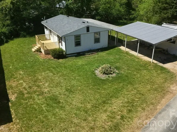 14 Winter Woods Dr, Asheville, NC 28806