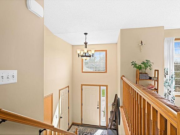 5th image of 49 Harmony Dr