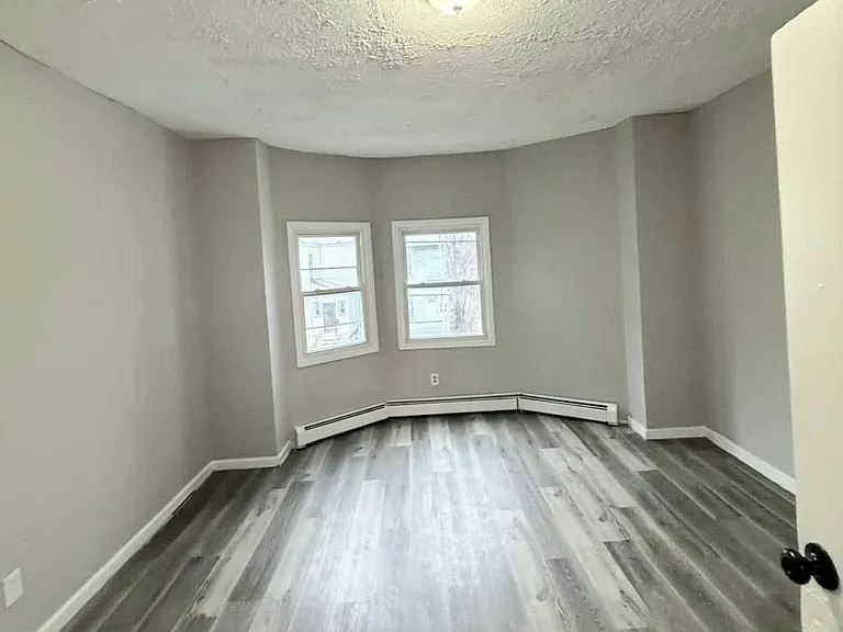 56 N 18th St #2 — Photo 3