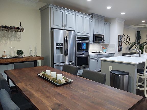 dinning nook area