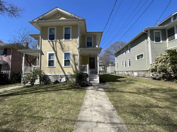 15 Westbourne Rd #15, Newton Center, MA 02459