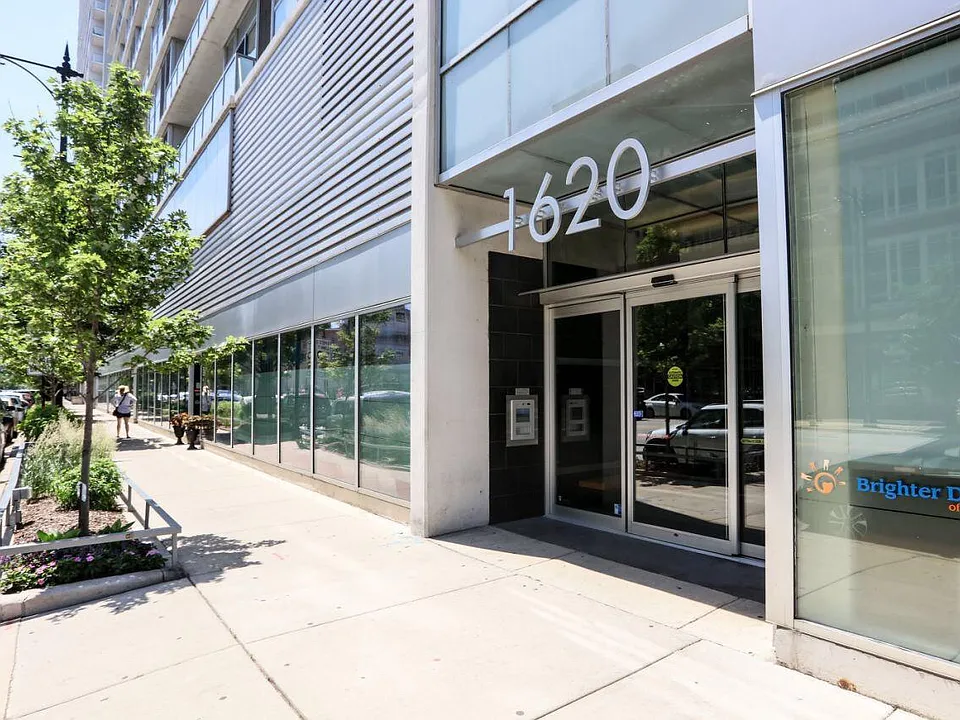 1620 S Michigan Ave #525