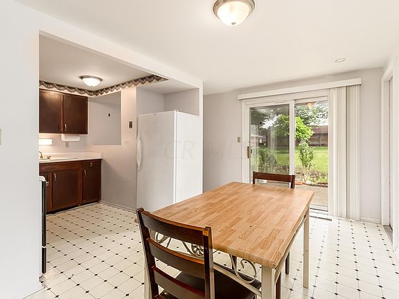 5th image of 6829 Laird Ave