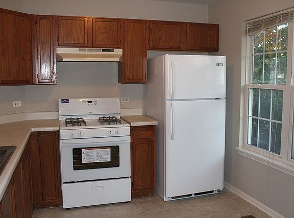 5th image of 2427 Sheehan Dr Unit 103