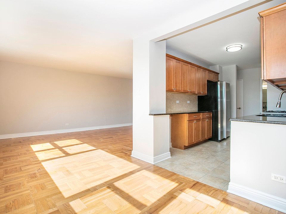 1st image of 2 Washington Sq APT 5J