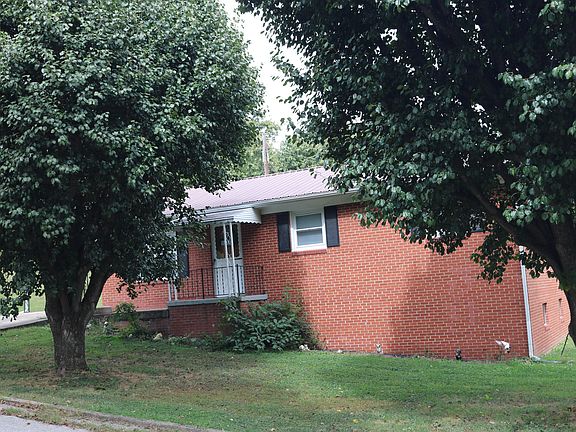 2nd image of 101 Robin Ln