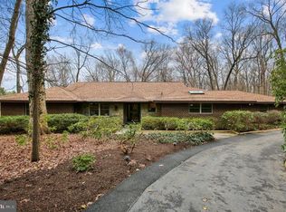 8015 Goodhurst Dr, Gaithersburg, MD 20882