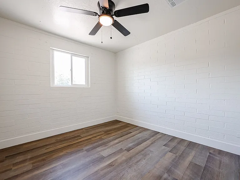 1722 E Atlanta Ave — Photo 13