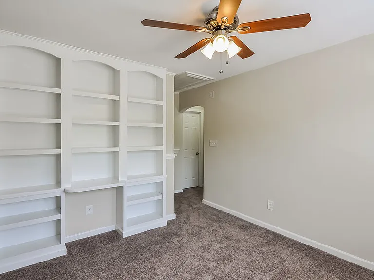 802 Shefford Town Dr — Photo 11