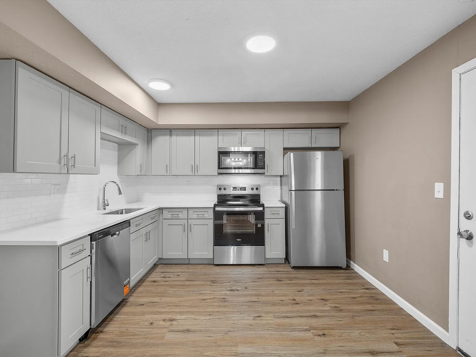 3 bed, 1.5 bath, $1,595 — Photo 3