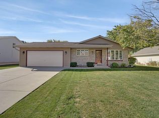 2969 W Bridge St, Greenfield, WI 53221