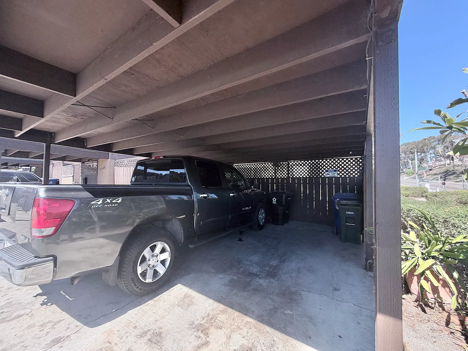 3 bed, 1053 sqft, $3,200 — Photo 4