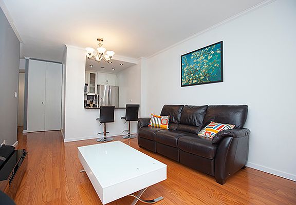 3rd image of 250 E 40th St APT 12A