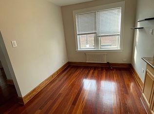 7048 N Washtenaw Ave APT 1, Chicago, IL