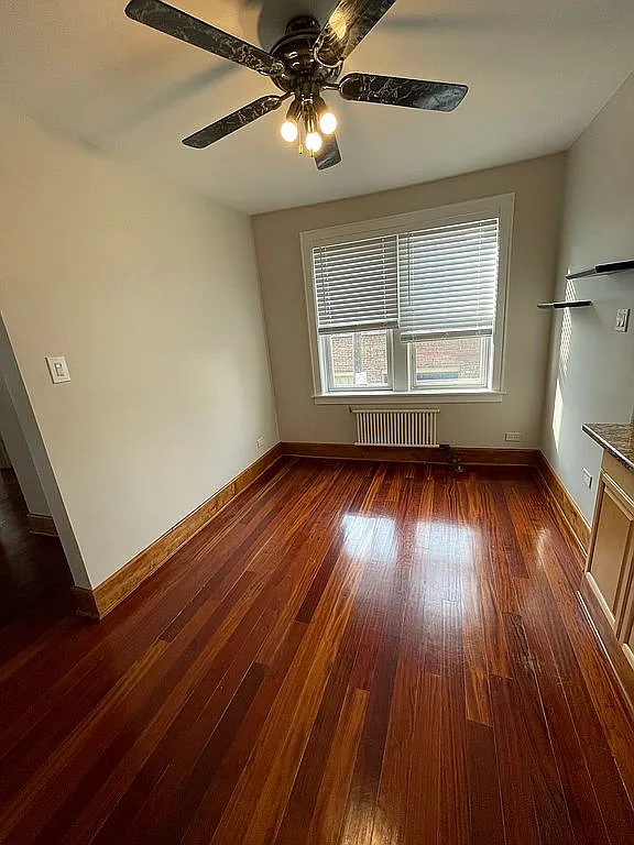 7048 N Washtenaw Ave APT 1 photo 1