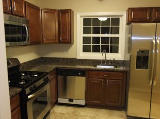 14822 Maidstone Ct, Centreville, VA 20120