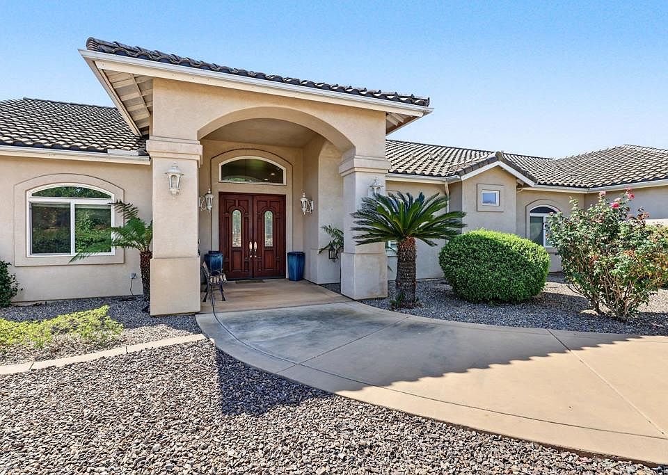 1st image of 11690 Minneola Cir