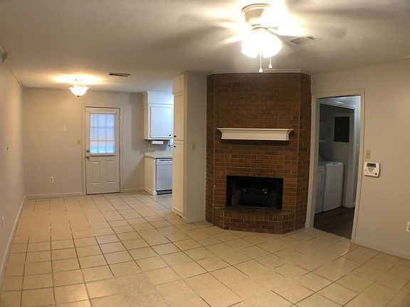 2nd image of 306 Bent Creek Cir S #B