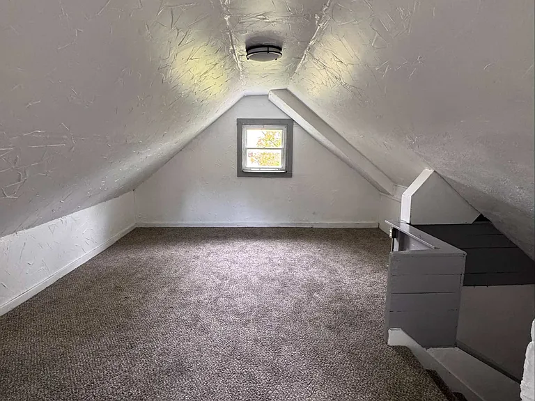 13500 Eaglesmere Ave — Photo 23