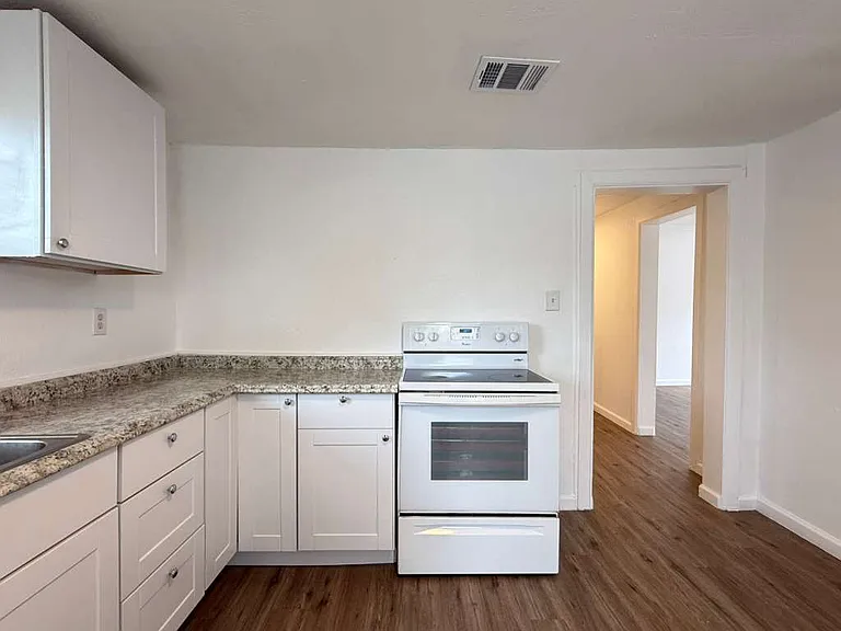 2311 Potosi St — Photo 4