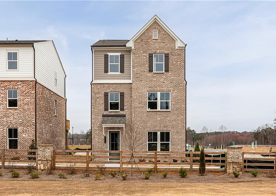 1st image of 901 Leraes Way