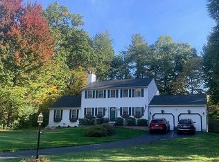 47 Lindsay Rd, Hooksett, NH 03106