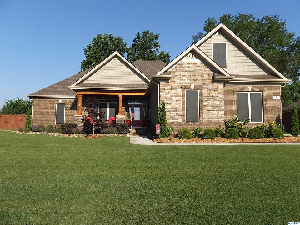 1st image of 224 Wes Ashley Dr