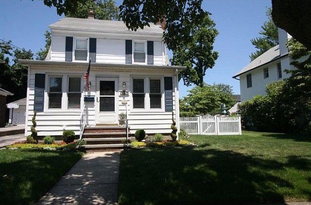 1st image of 15 Cypress Ave