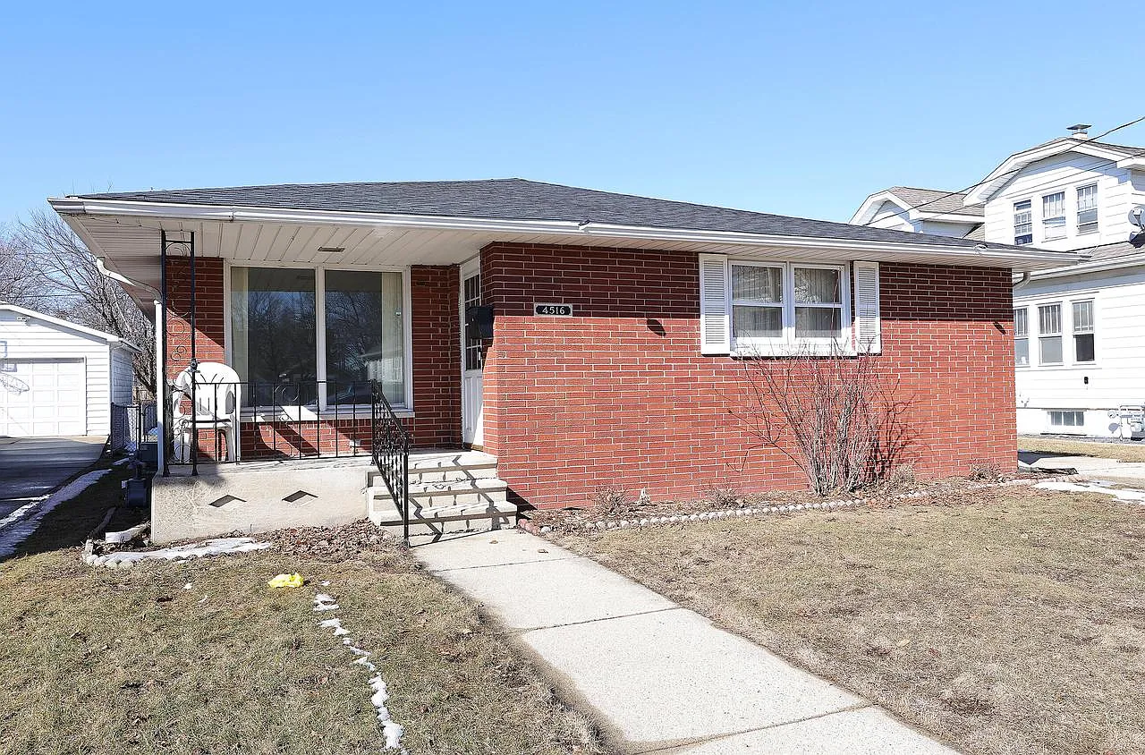 4516 23rd AVENUE photo 1