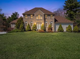 14 Hickory Ln, Ipswich, MA 01938