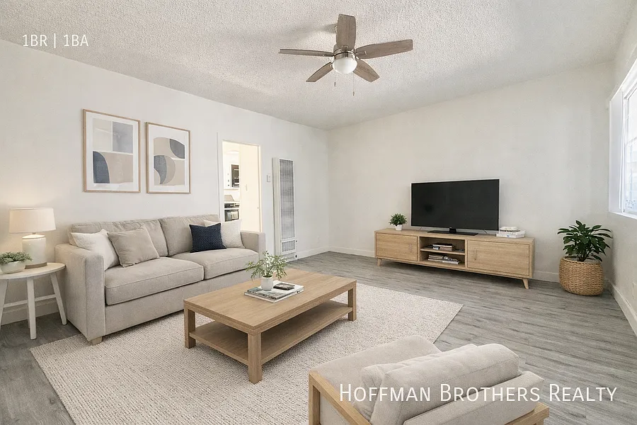8701 S Figueroa St #217