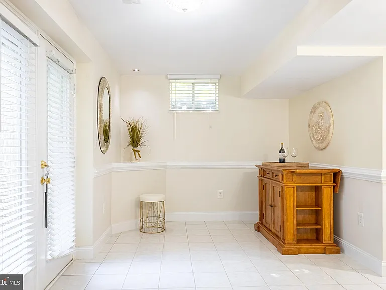 4705 Rippling Pond Dr — Photo 8