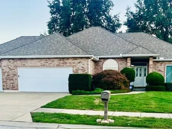 1201 SW Foxtail Dr, Grain Valley, MO 64029