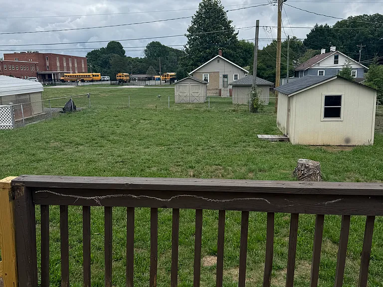 2502 Spruce St — Photo 8