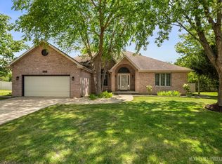 1735 Little Willow Rd, Morris, IL 60450