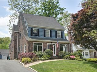 65 Chestnut Rd, Verona, NJ 07044