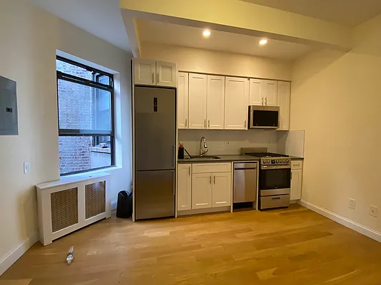 Rented by Urban Real Estate Property Group Inc | media 11