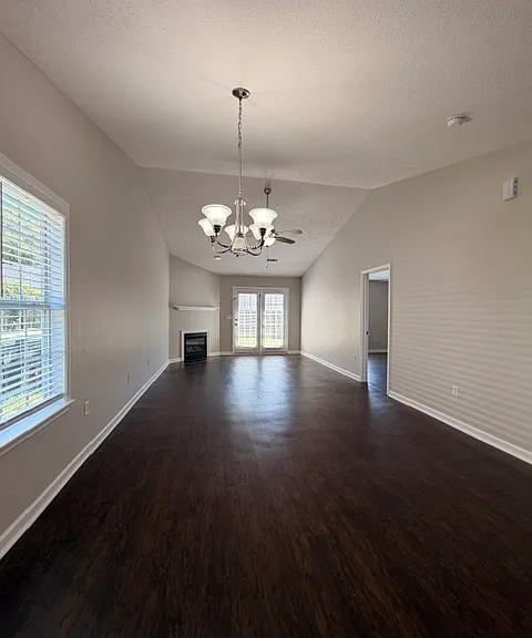 112 Barrington Dr — Photo 9