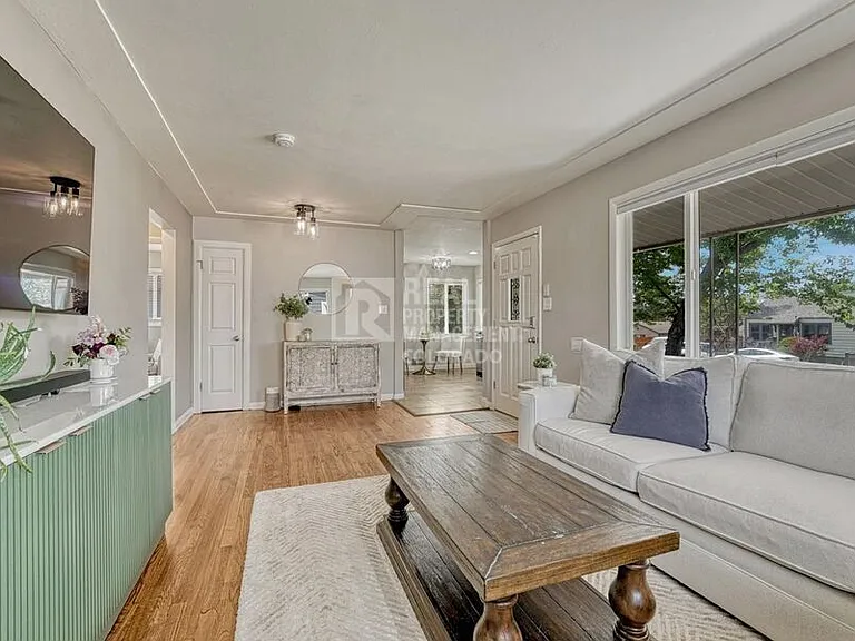4252 S Logan St — Photo 9